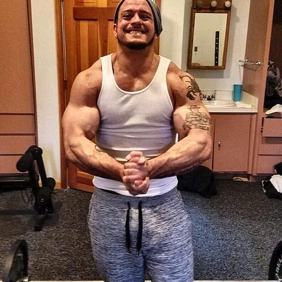 Meet your Posher, JuliAnn - Picture 3 of 16